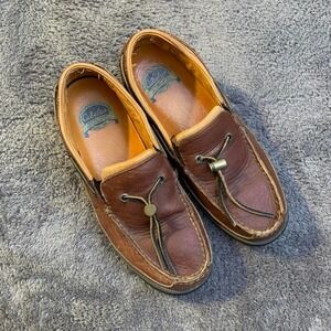 Brown Leather Cabellas Loafers with boho vibe Size 10D
